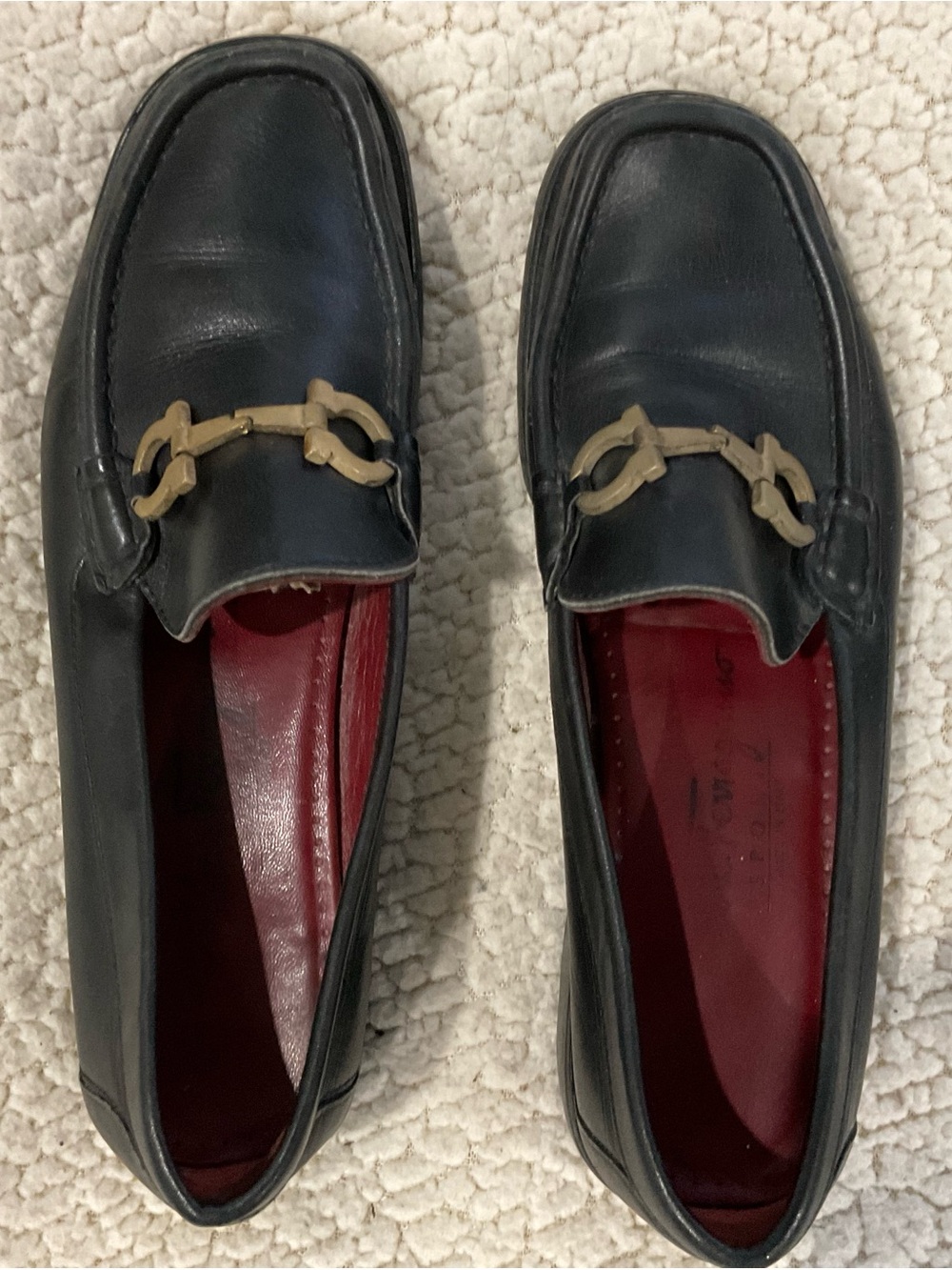 Salvatore Ferragamo Parigi Black Leather Loafers with Gold Hardware Sz 6
